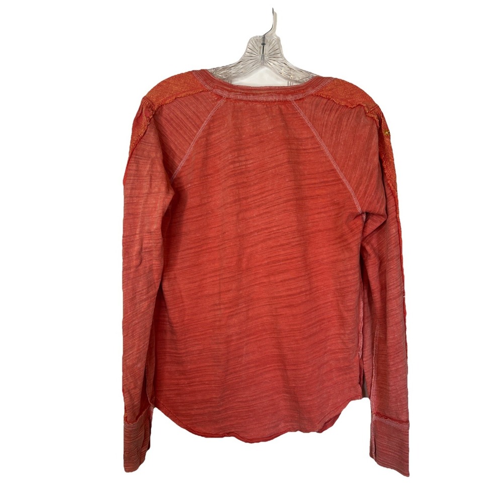 We The Free Henley Coral Half Button Blouse With Floral Embroidered Slv Medium - Picture 2 of 9